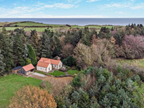 2 Bed in Robin Hoods Bay G0179
